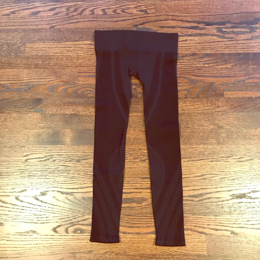 NUX patterned leggings